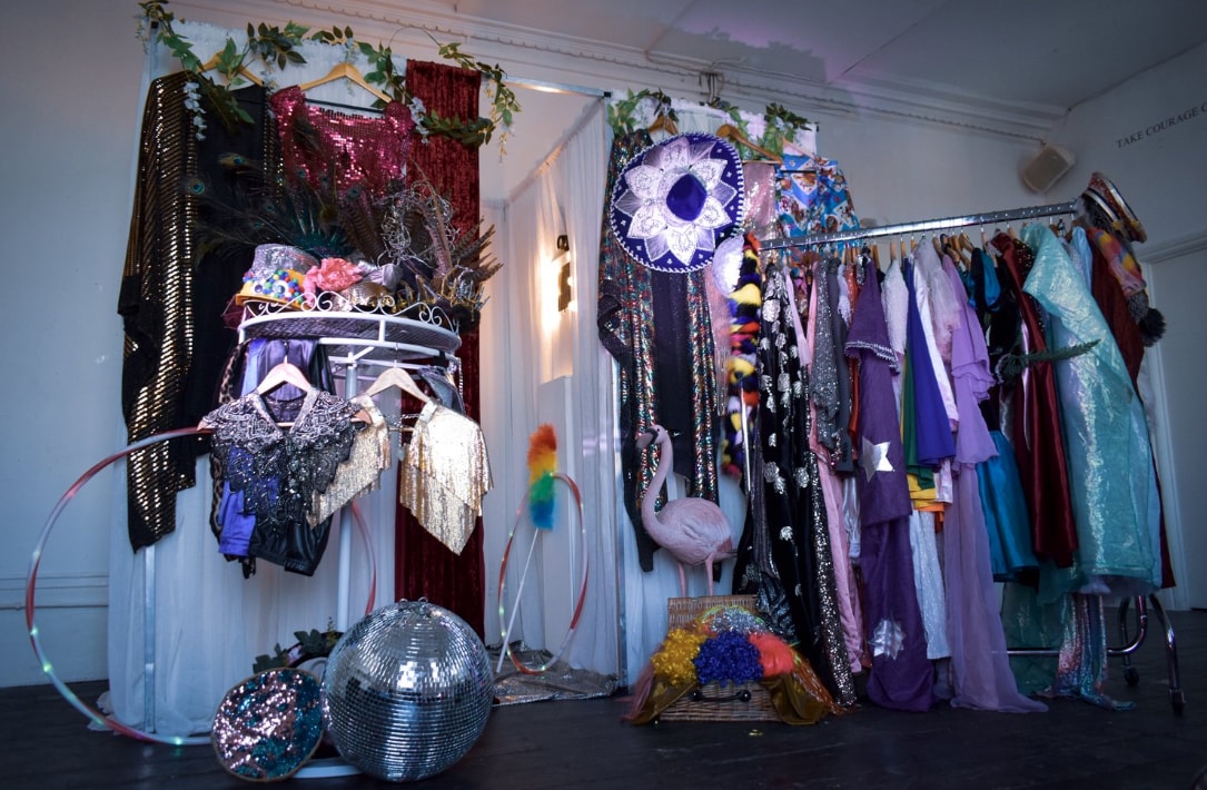 Inloop photobooth met complete verkleedkast